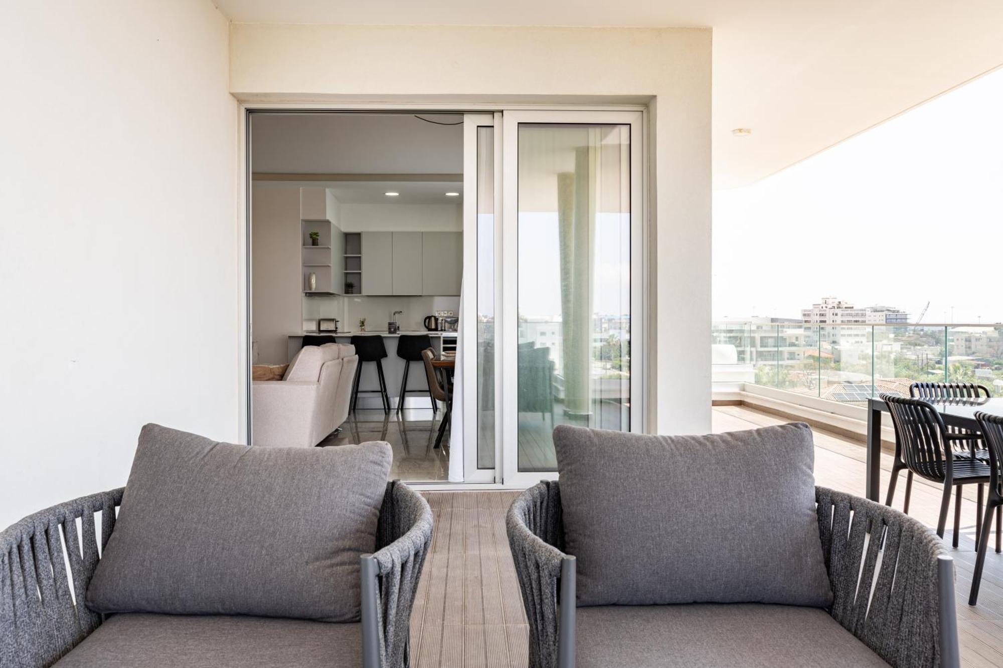 Yamas Urban Living Zakaki Pool Penthouses & Apartments Limassol Exterior foto