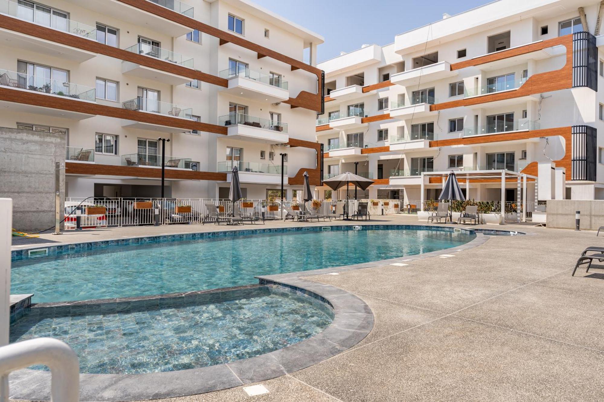 Yamas Urban Living Zakaki Pool Penthouses & Apartments Limassol Exterior foto